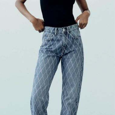Zara Jeans mit Straßsteinen