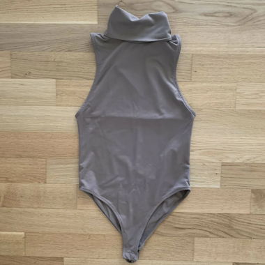 Body mit Rollkragen