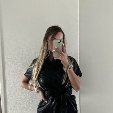 Brand neues Kleid in Lederoptik