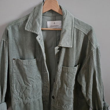 Veste en velours côtelé Stradivarius