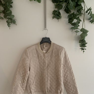 gesteppte Jacke mit Stickerei