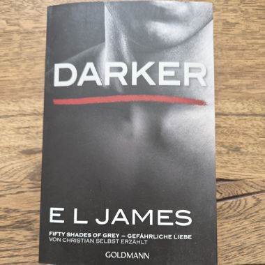 Darker - E. L. James