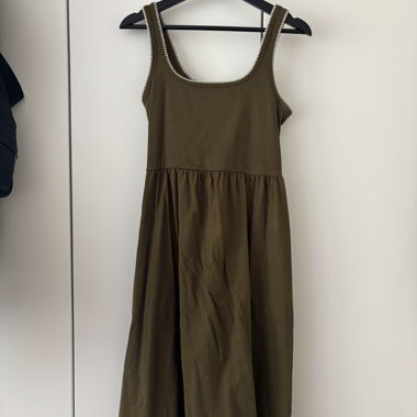 Khaki sleeveless midi dress