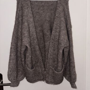 Cardigan in maglia marrone-grigio