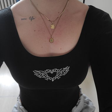 schwarzer Body mit Strasssteinmotiv