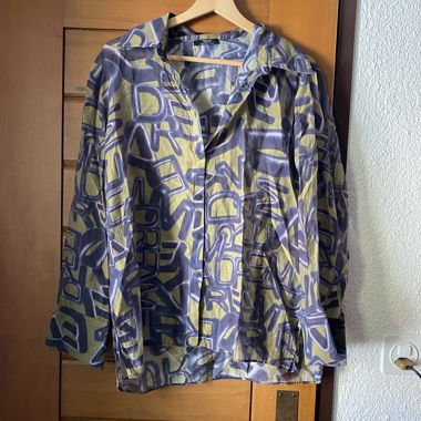Blouse with fun pattern