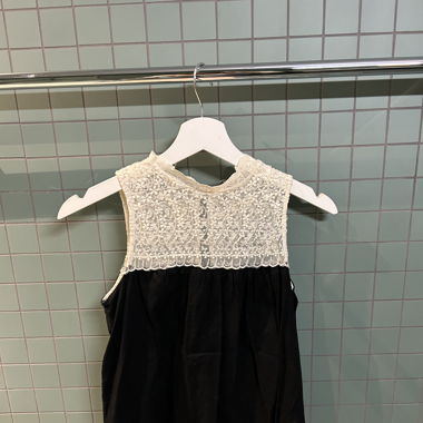 Top schwarz/weiss spitze