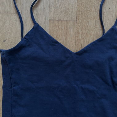Navy blue & v-form crop top