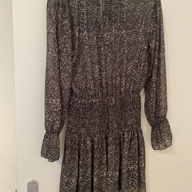 Robe légère courte