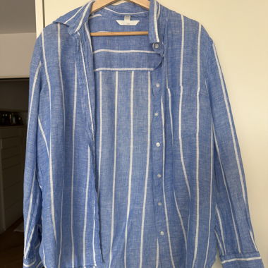 Camicia a righe blu in misto lino
