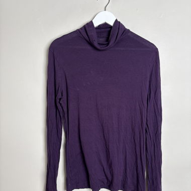 H&M Lila Rollkragen-Top
