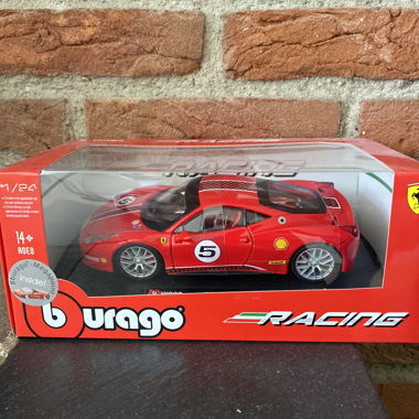 Auto modello Ferrari Racing Bburago 1:24