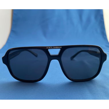 NEW D&G children’s sunglasses with original accessories