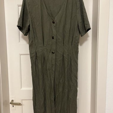 Kleid aus Leinen