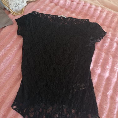 Haut en dentelle noir