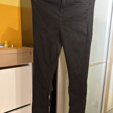 Black Skinny Jeans