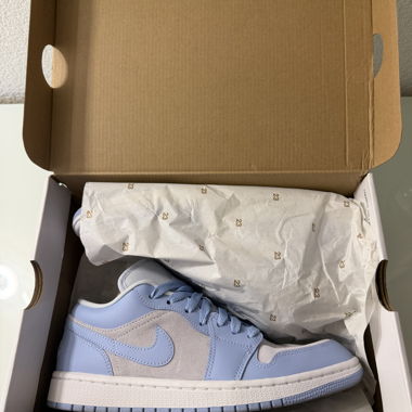 Air Jordan 1 Low WMNS