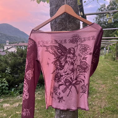 Top a maniche lunghe con il cielo rosa :)