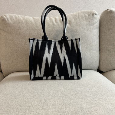 Handbag in handmade Uzbek ikat