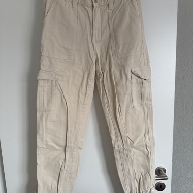 Beige Cargo-Hose Grösse 36 C&A