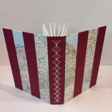 Handmade - Livre / Cahier à la couture visible