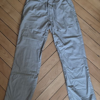 Carhartt pant (no size but probably S)