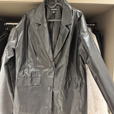 Prettylittlething leather blazer