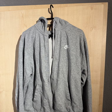 zip nike