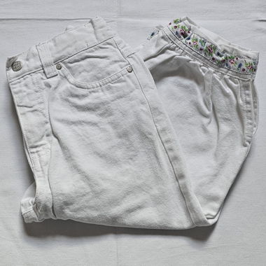 H&M 6/8 Kinderhose weiss mit Blumen