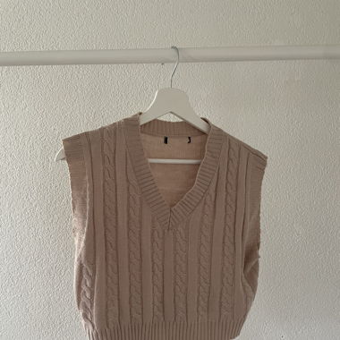 beige veste