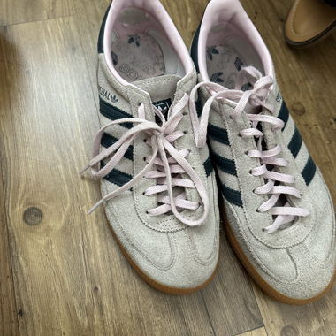 Adidas Spezial Sneakers