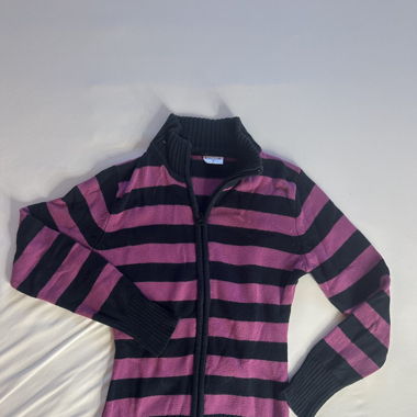 Black and purple zip-jacket