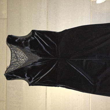 Kleines Schwarze, Samtkleid