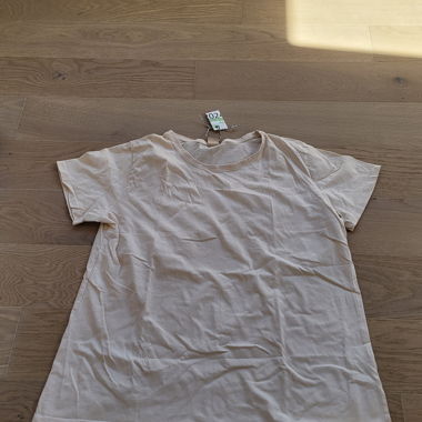 T-shirt beige