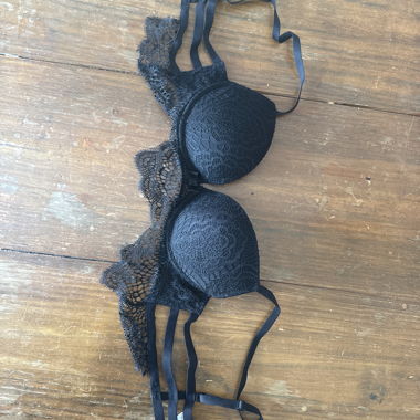Soutien-gorge noir en dentelle
