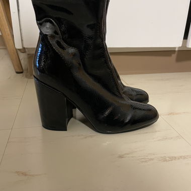 Bottines vernies Steve Madden à talon bloc