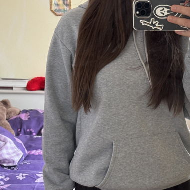 Grauer Hoodie mit back print