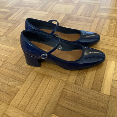 Scarpe stile ballerina con tacco