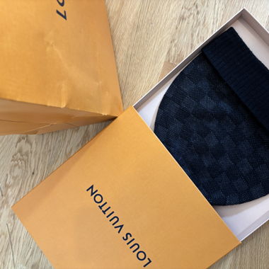 Bonnet Louis Vuitton authentique 