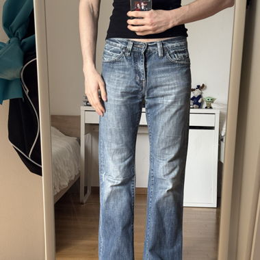 jeans