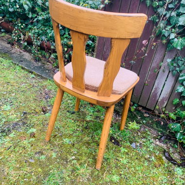 3 sedie in legno vintage di diversi tipi