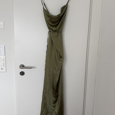 Olives Slip Dress CLUB L