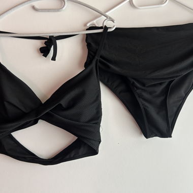 Schwarzer Bikini