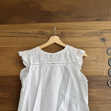 Subdued Top
