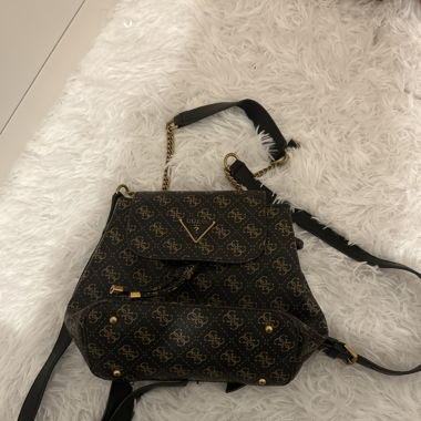 Guess 2 in one bag 