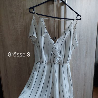 Kurzer Jumpsuit