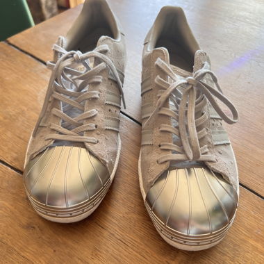 Baskets Adidas argentées