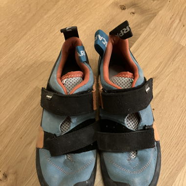 Chausson d’escalade / Kletterfinken