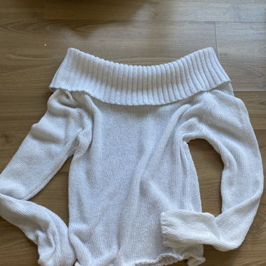 off shoulder pulli