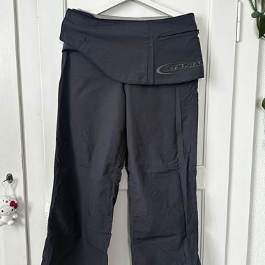 BDG Rock über Hose